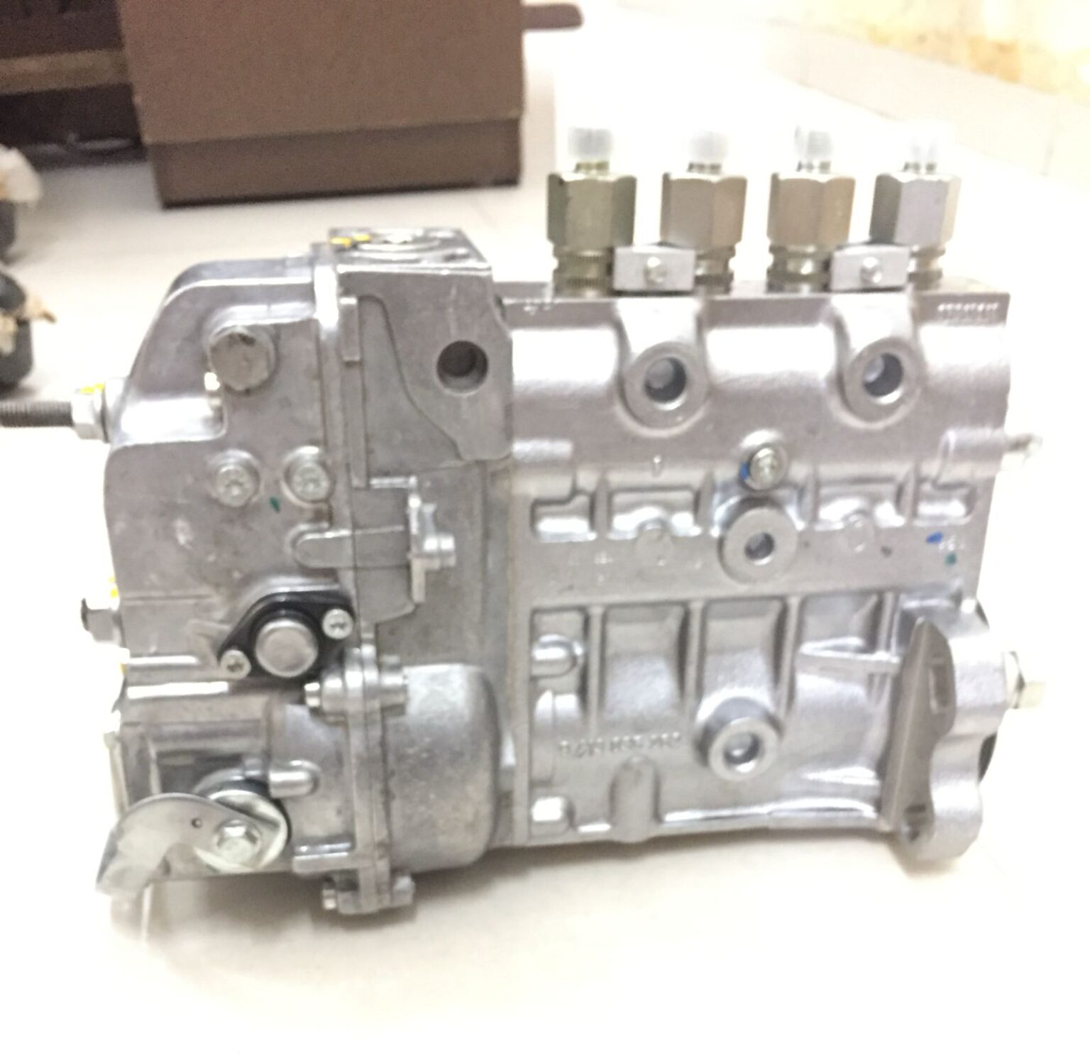 Cummins Fuel injection pump F002A0z338, 4093750, 4 093 750, F 002 A0Z ...